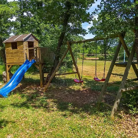 Ferienhaus B&l *
